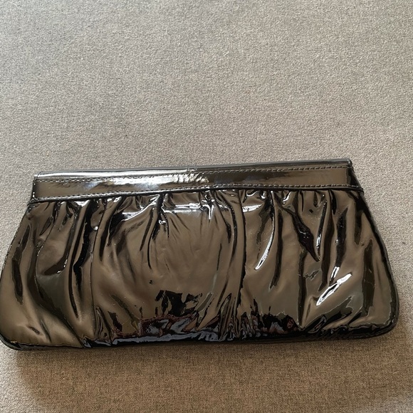 Small black Gucci clutch (authentic) - Patent Leather - Picture 7 of 8